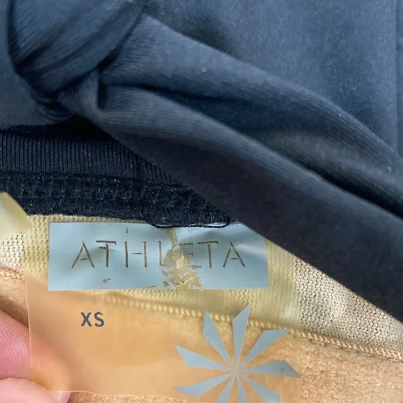 Athleta Dress Size XS Adjustable Straps Shelf Bra Moisture-Wicking Outdoor Beach - Picture 6 of 10